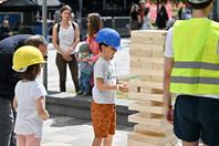 On 14 May 2022, Hochschule Düsseldorf – University of Applied Sciences (HSD) could finally celebrate its 50th anniversary – and the response exceeded everything all organisers had hoped for: Several thousand people came to celebrate during the day and well into the night, creating a unique atmosphere on campus and enjoying wonderful weather.